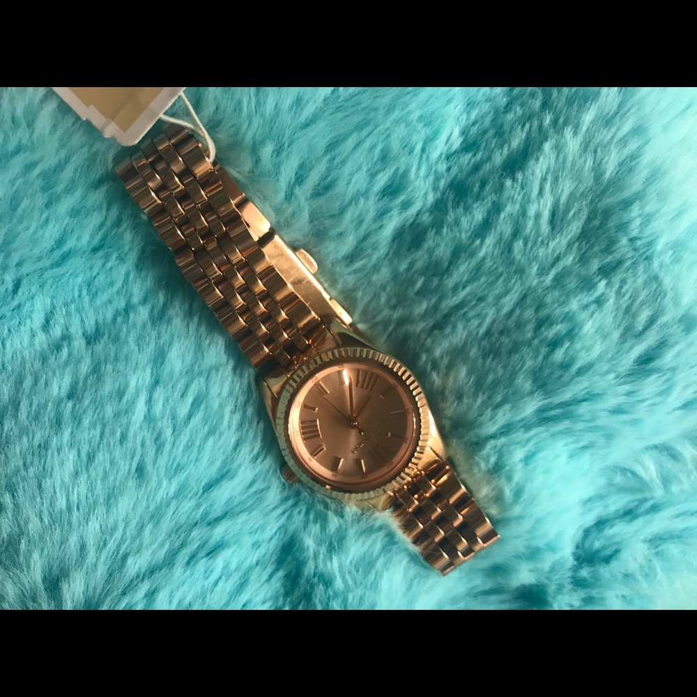 Watch - Picture 3 of 3